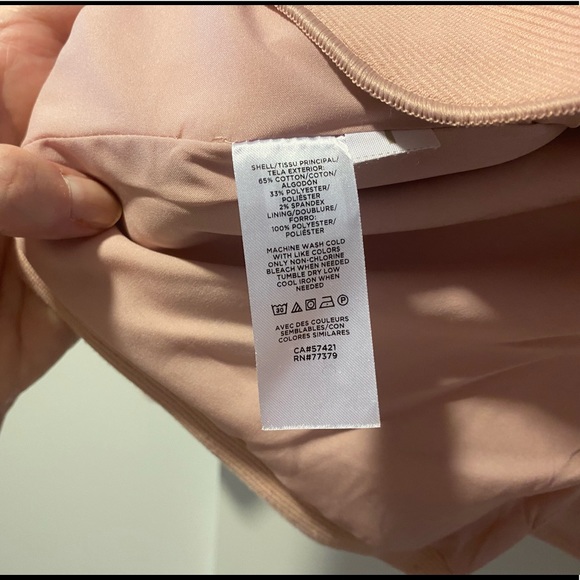 Blush pink knit blazer with gold buttons - Picture 5 of 6